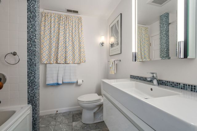 1 West Hill Place, Boston, MA 02114