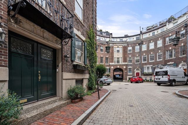 1 West Hill Place, Boston, MA 02114