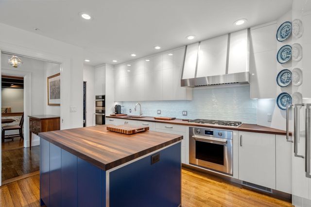 1 West Hill Place, Boston, MA 02114