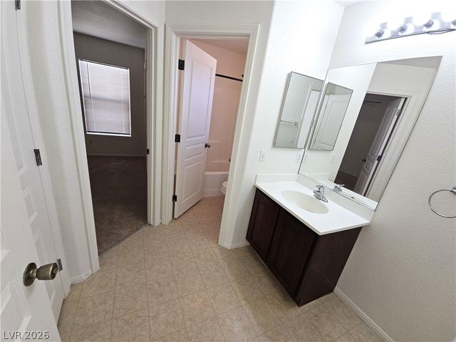 584 Bayo Canyon Court, Henderson, NV 89015