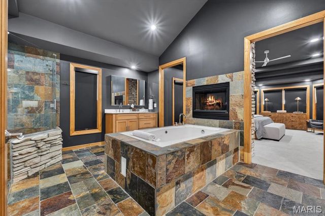3817 Indian Ridge Lane, Defiance, MO 63341