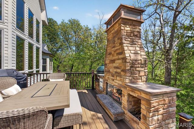 3817 Indian Ridge Lane, Defiance, MO 63341