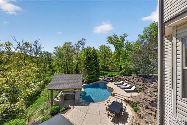 3817 Indian Ridge Lane, Defiance, MO 63341