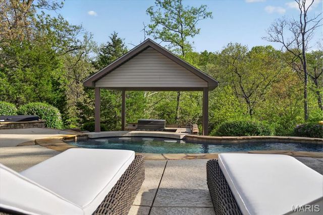 3817 Indian Ridge Lane, Defiance, MO 63341