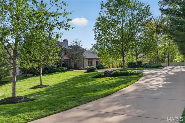 3817 Indian Ridge Lane, Defiance, MO 63341