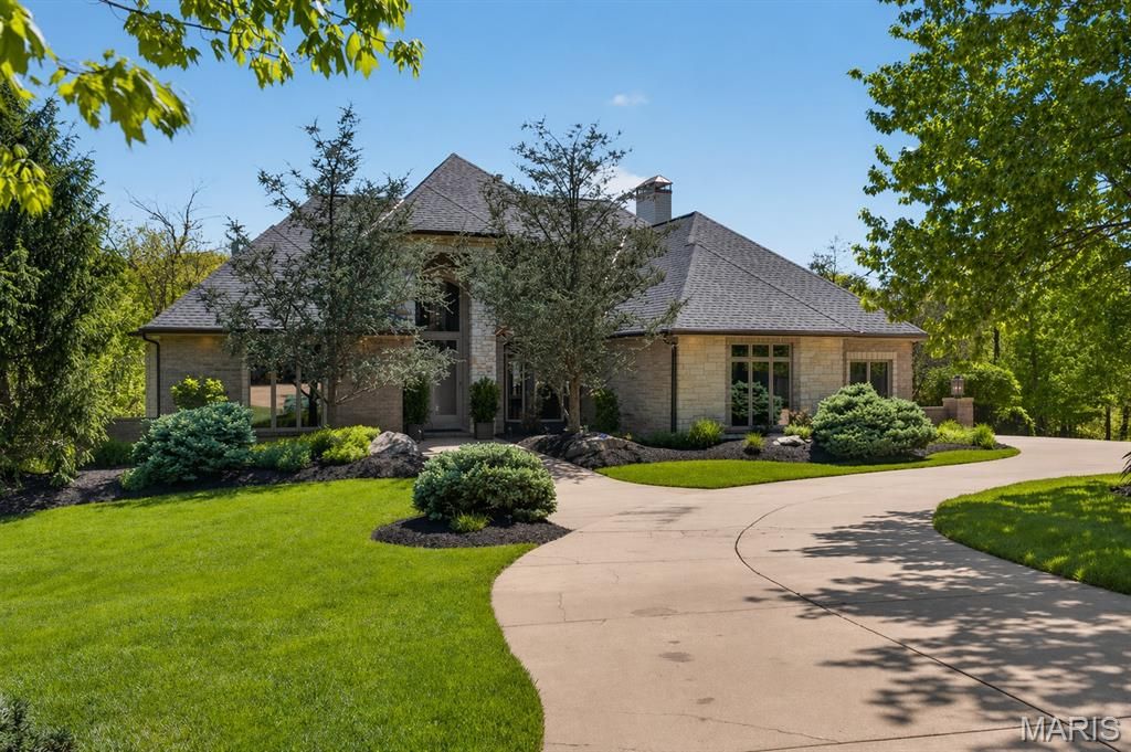3817 Indian Ridge Lane, Defiance, MO 63341