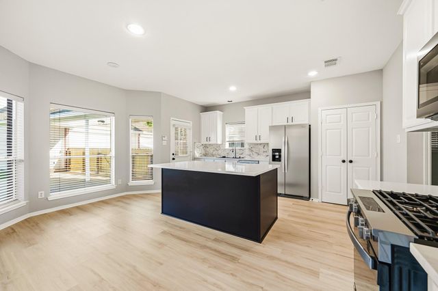 9323 Hudson Bend Circle, Houston, TX 77095