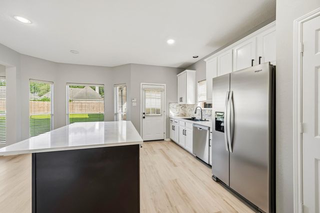9323 Hudson Bend Circle, Houston, TX 77095
