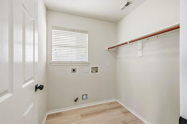 9323 Hudson Bend Circle, Houston, TX 77095