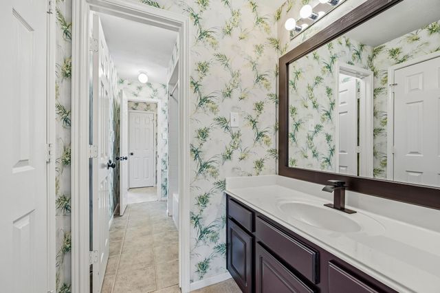9323 Hudson Bend Circle, Houston, TX 77095