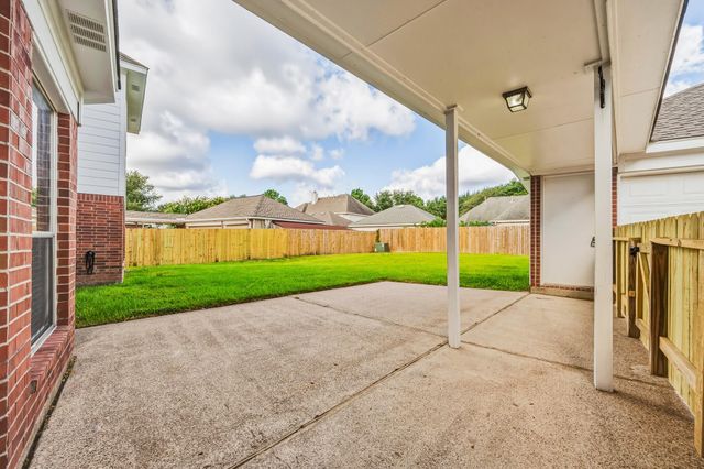 9323 Hudson Bend Circle, Houston, TX 77095