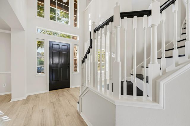 9323 Hudson Bend Circle, Houston, TX 77095