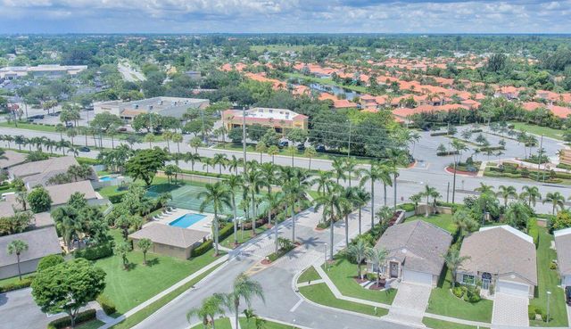 8122 Palm Gate Drive, Boynton Beach, FL 33436