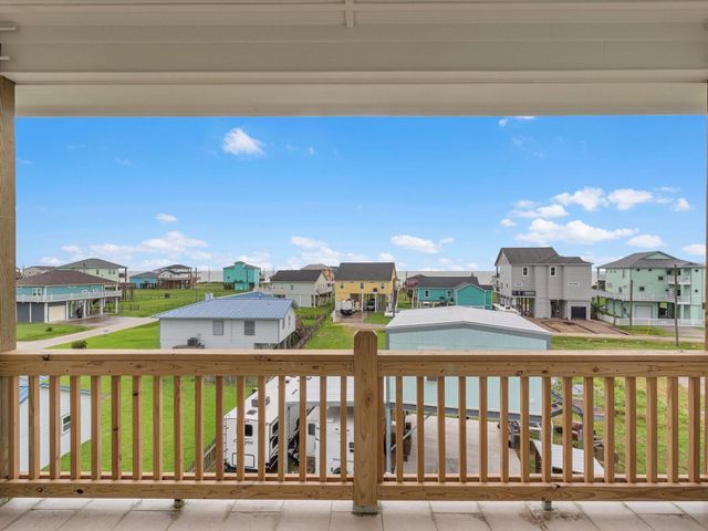 1998 Royalville Court, Crystal Beach, TX 77650