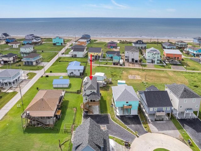 1998 Royalville Court, Crystal Beach, TX 77650