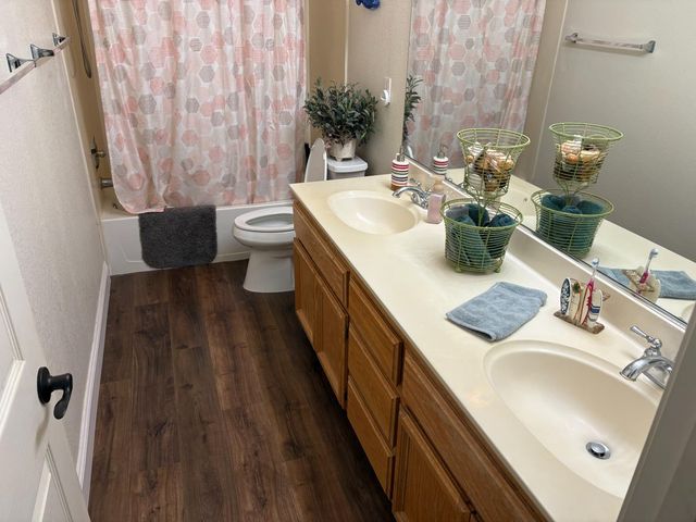 2351 Amber Falls Dr, Rocklin, CA 95765