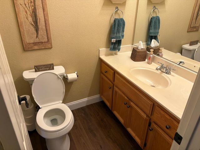 2351 Amber Falls Dr, Rocklin, CA 95765