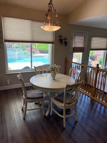 2351 Amber Falls Dr, Rocklin, CA 95765