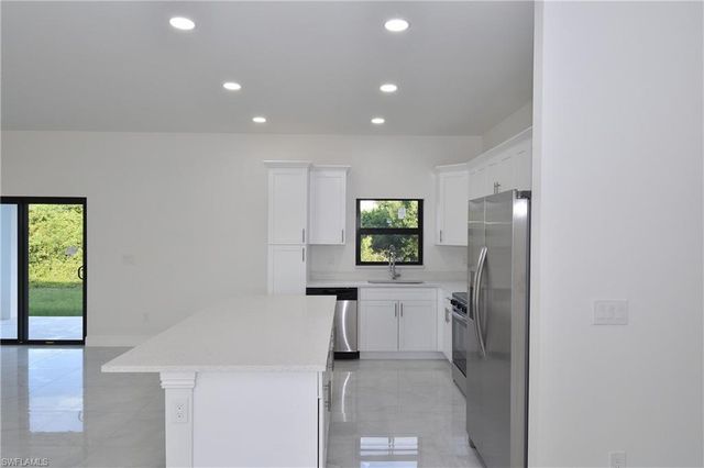 5031 42nd ST NE, Naples, FL 34120