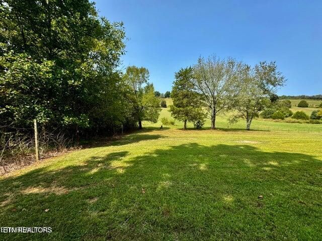 327 Thompson Rd, Madisonville, TN 37354