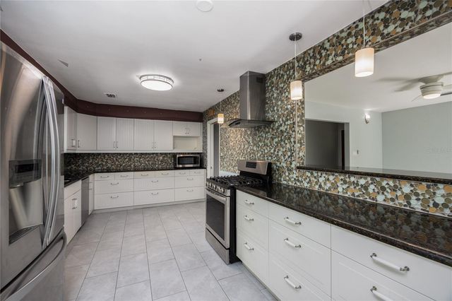 1421 NW 30TH STREET, Gainesville, FL 32605