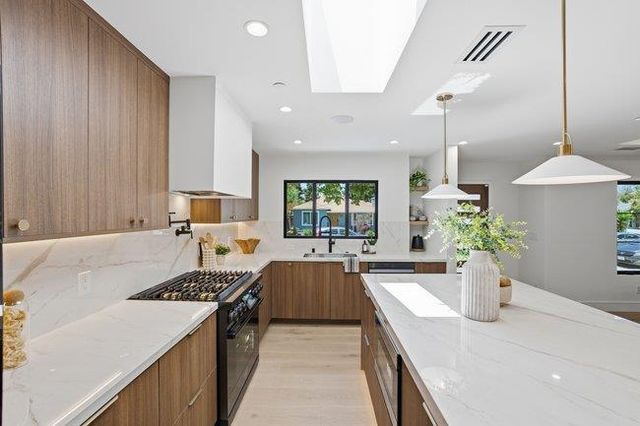 174 Mclellan Avenue, San Mateo, CA 94403