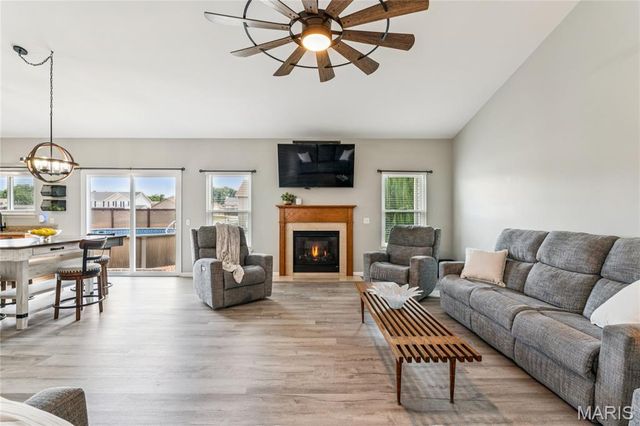 800 Mule Creek Drive, Wentzville, MO 63385