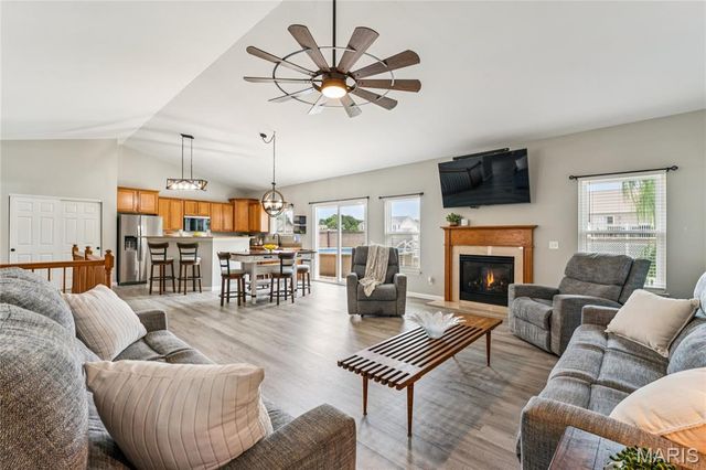 800 Mule Creek Drive, Wentzville, MO 63385