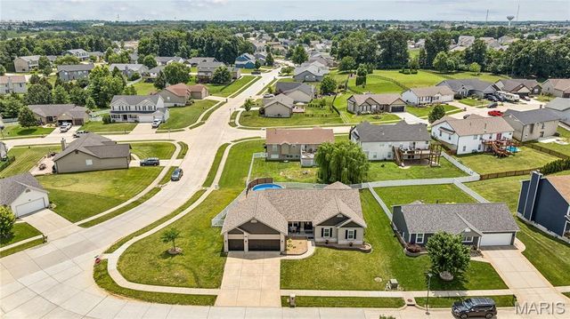 800 Mule Creek Drive, Wentzville, MO 63385