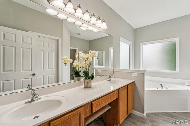 800 Mule Creek Drive, Wentzville, MO 63385