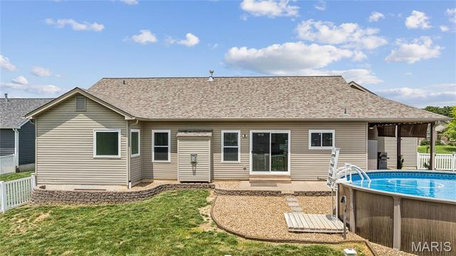 800 Mule Creek Drive, Wentzville, MO 63385