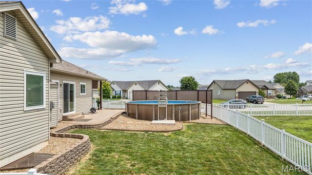 800 Mule Creek Drive, Wentzville, MO 63385