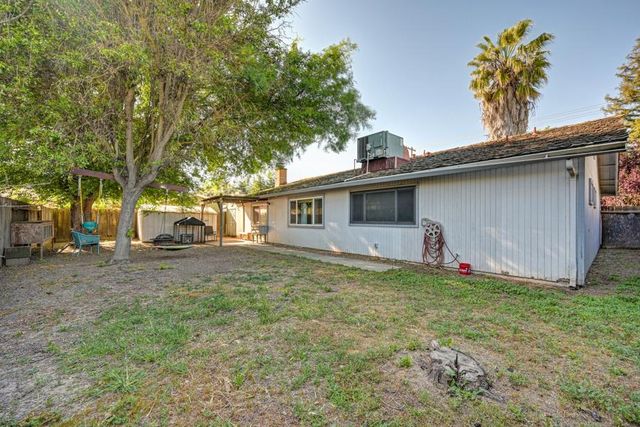 2624 Woodland Ave, Modesto, CA 95358