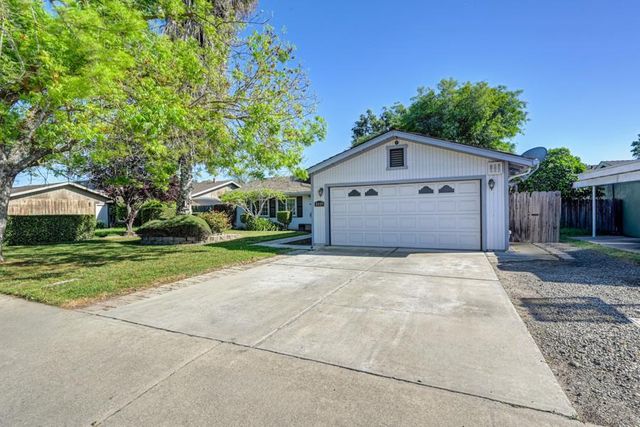 2624 Woodland Ave, Modesto, CA 95358