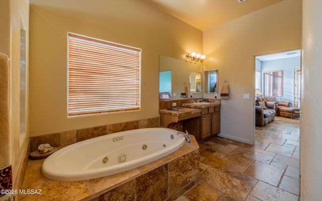 10240 E Ocotillo Rim Trail, Vail, AZ 85641