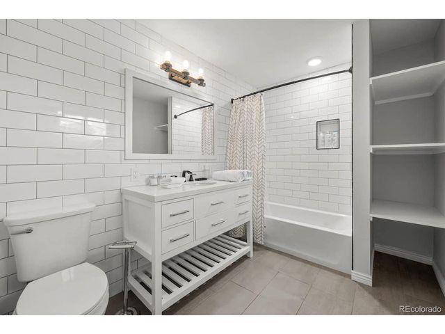 5315 Meade St, Denver, CO 80221