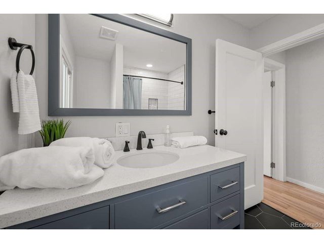 5315 Meade St, Denver, CO 80221