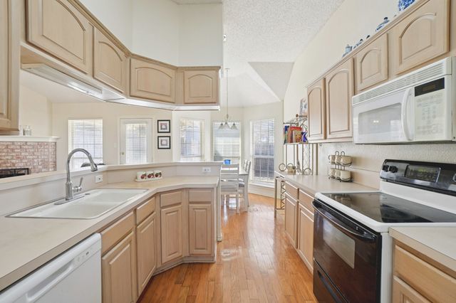 1427 Shadow Run, Weatherford, TX 76086