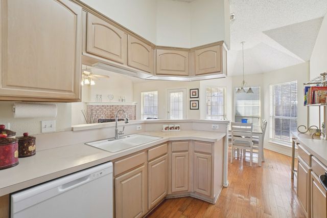 1427 Shadow Run, Weatherford, TX 76086