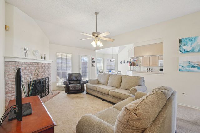 1427 Shadow Run, Weatherford, TX 76086