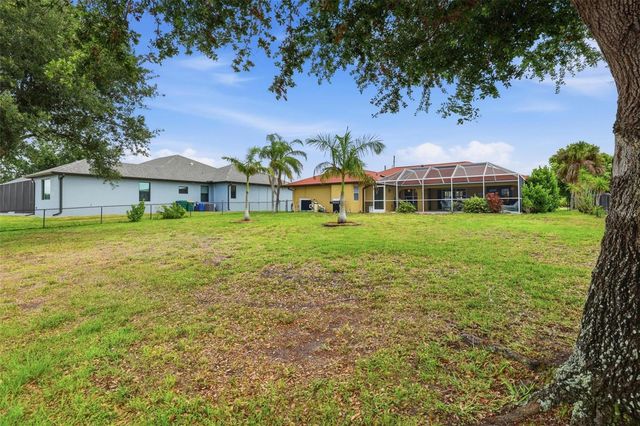 894 BOUNDARY BOULEVARD, Rotonda West, FL 33947
