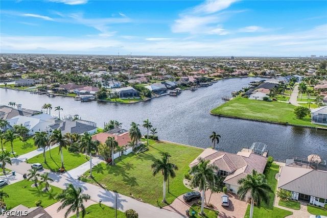 2834 SW 30th ST, Cape Coral, FL 33914