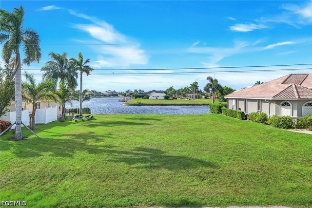 2834 SW 30th ST, Cape Coral, FL 33914