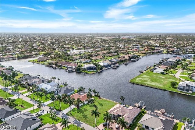 2834 SW 30th ST, Cape Coral, FL 33914