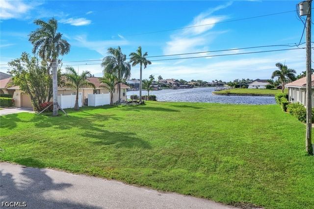 2834 SW 30th ST, Cape Coral, FL 33914