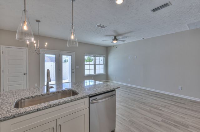 33 Hardwood Rd, Tullahoma, TN 37388