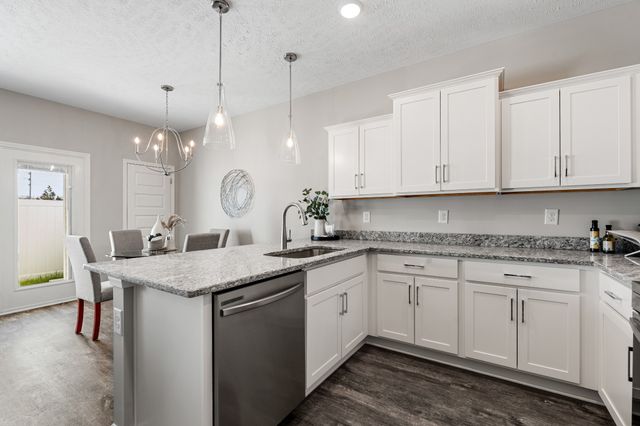 33 Hardwood Rd, Tullahoma, TN 37388