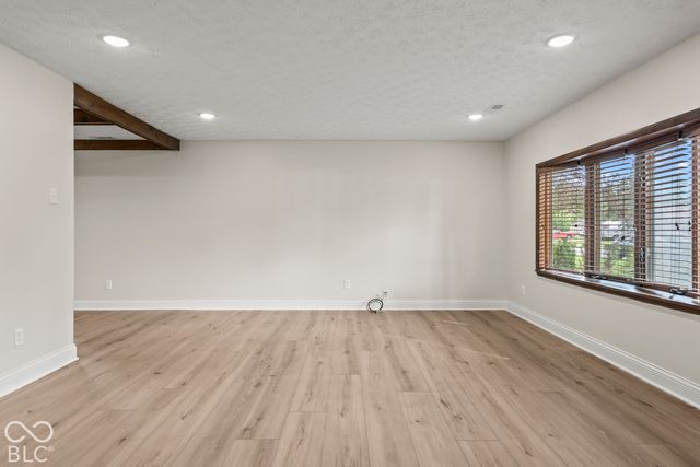 7260 Crest Lane, Indianapolis, IN 46256