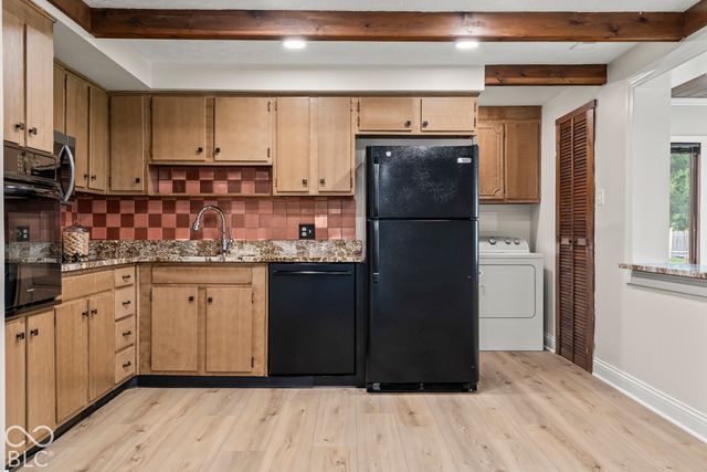 7260 Crest Lane, Indianapolis, IN 46256