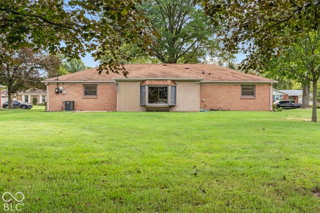7260 Crest Lane, Indianapolis, IN 46256